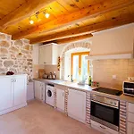 Sunny House Дом отдыха Dracevac