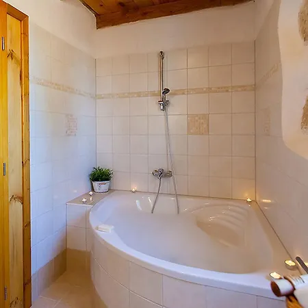 Sunny House بيت للعطل