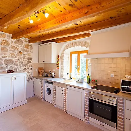 Sunny House Vakantiehuis Dračevac